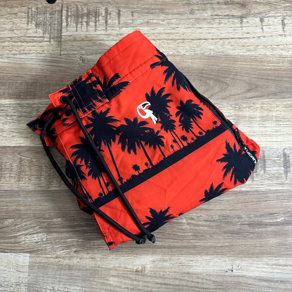 Tucann Men Swim Trunks Red Black Palm Tree Print Liner Pockets Small 2.5" Inseam